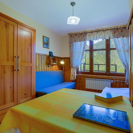Schronisko Pttk Trzy Korony Bed & Breakfast Sromowce Nizne Exterior photo