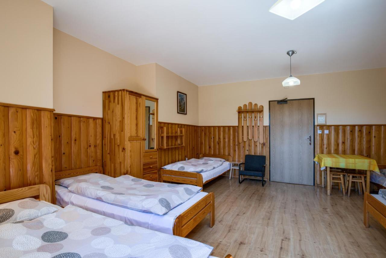 Schronisko Pttk Trzy Korony Bed & Breakfast Sromowce Nizne Exterior photo