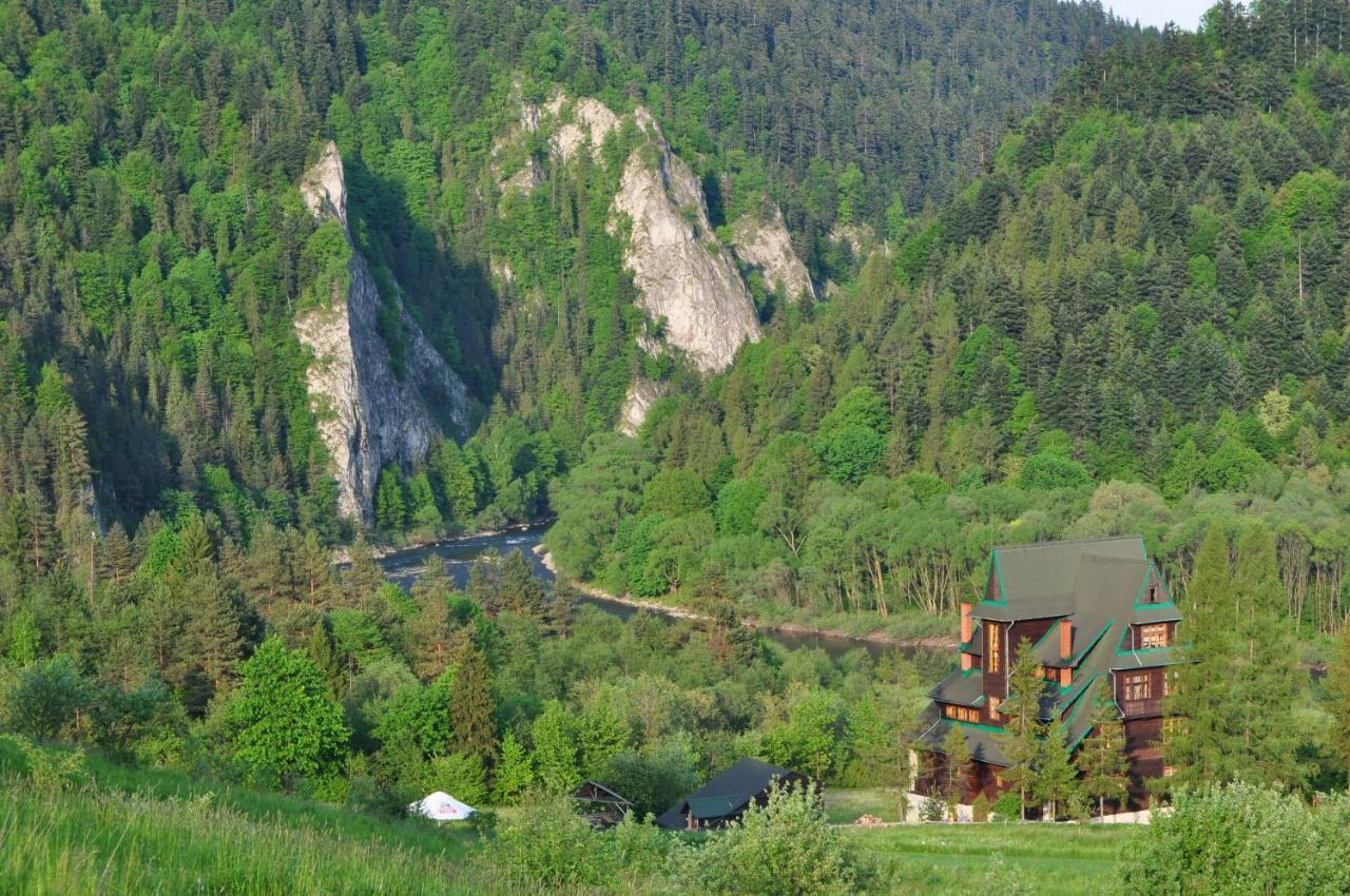 Schronisko Pttk Trzy Korony Bed & Breakfast Sromowce Nizne Exterior photo